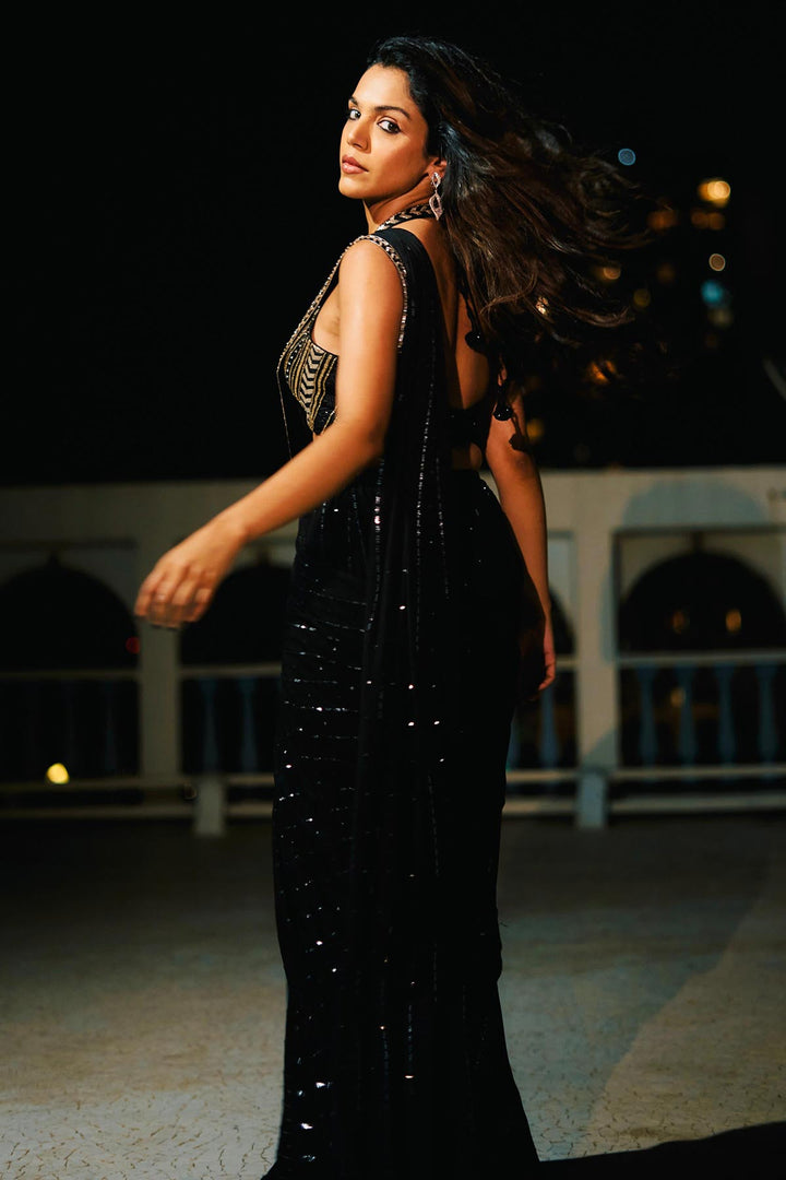 Shriya pilgaonkar in galaxy pre drape saree