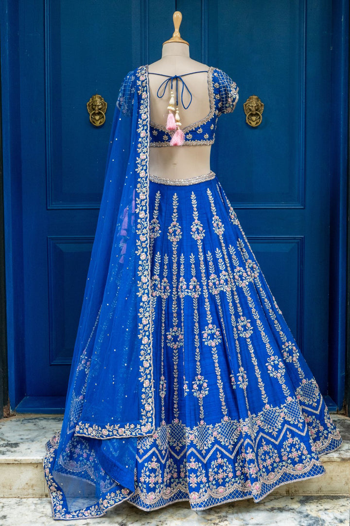 Azura lehenga