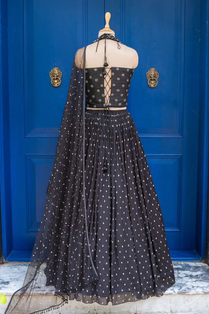 Black sky rushing skirt