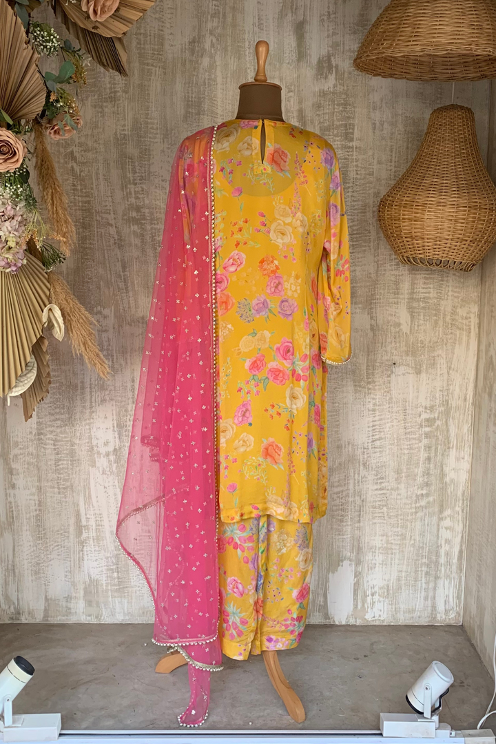 YELLOW AMIRA KURTA SET