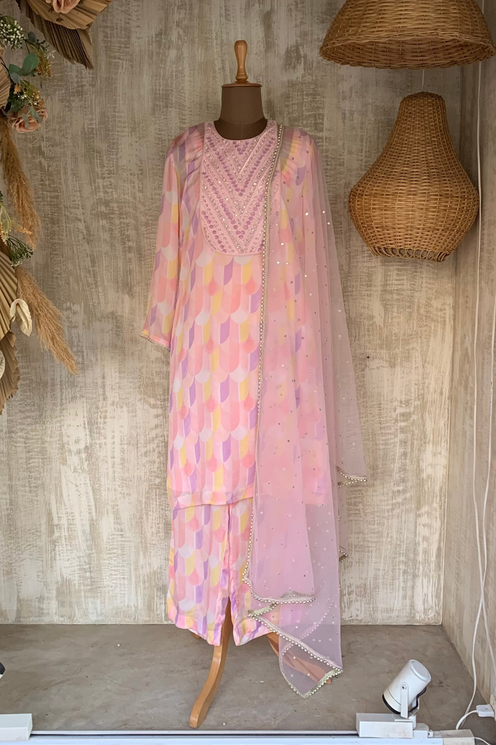 LARA GEORGETTE KURTA SET