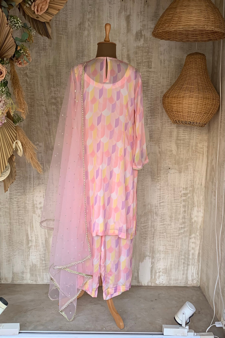 LARA GEORGETTE KURTA SET