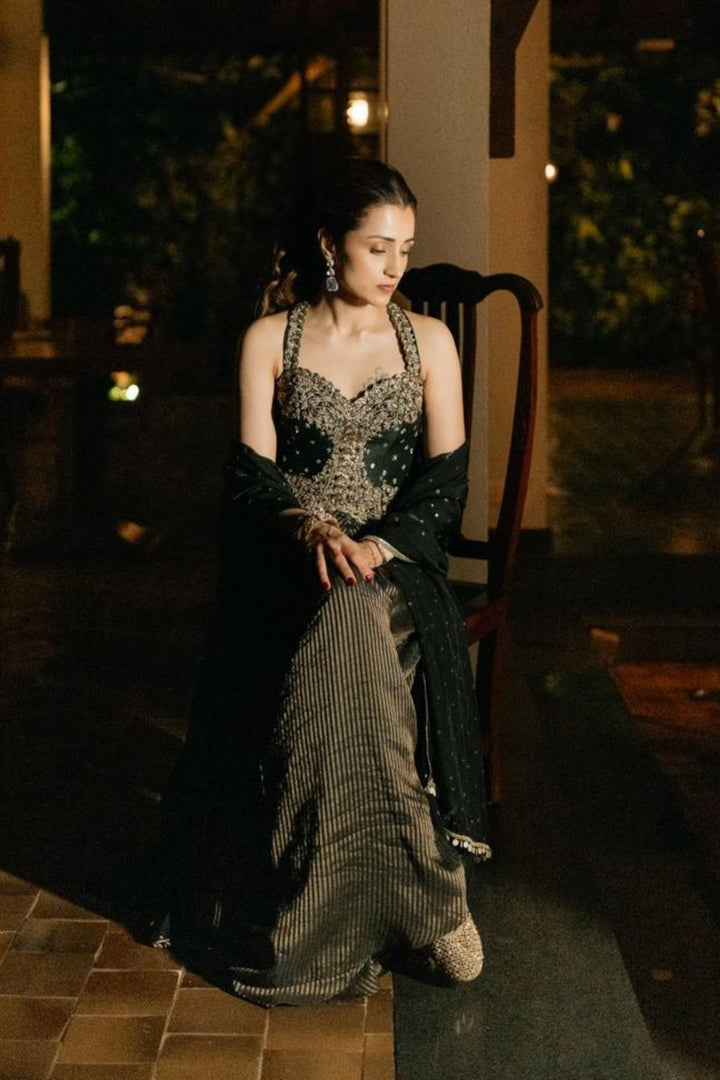 Trisha Krishnan in Black Naina