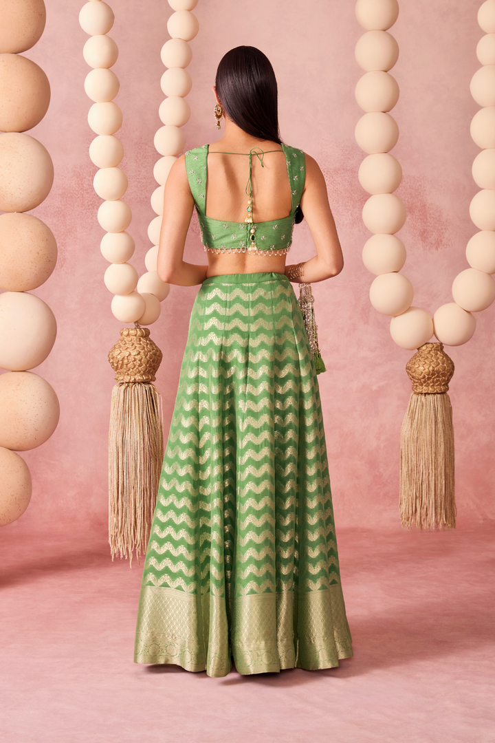 MAHI LEHENGA