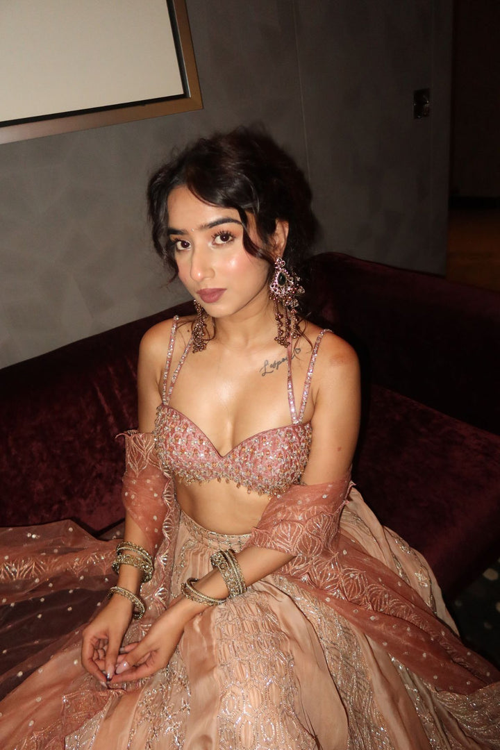 Anicka in Saachi