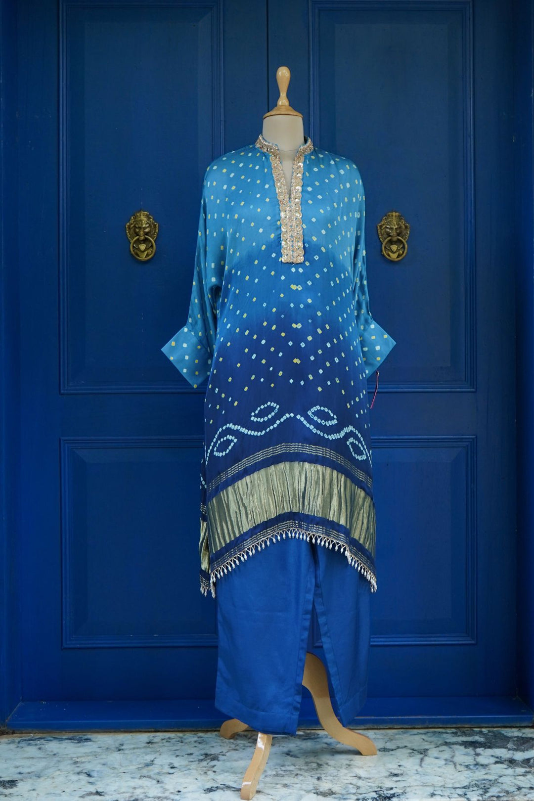 Blue shaded bhandhani tunic set