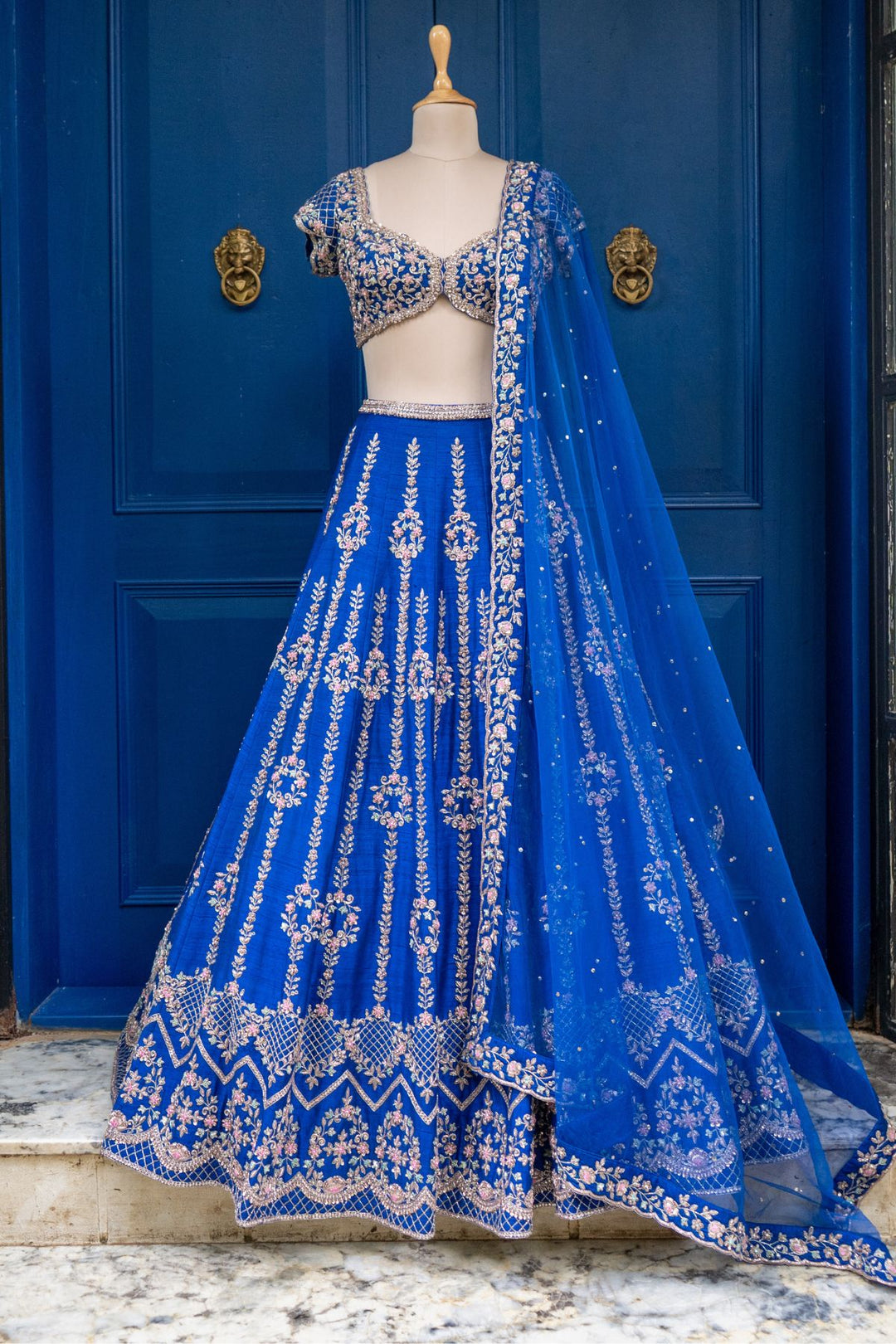 Azura lehenga