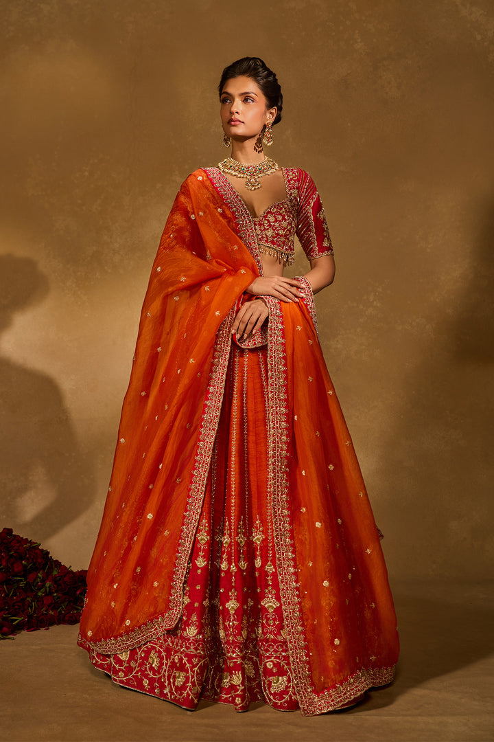 AARIANA LEHENGA