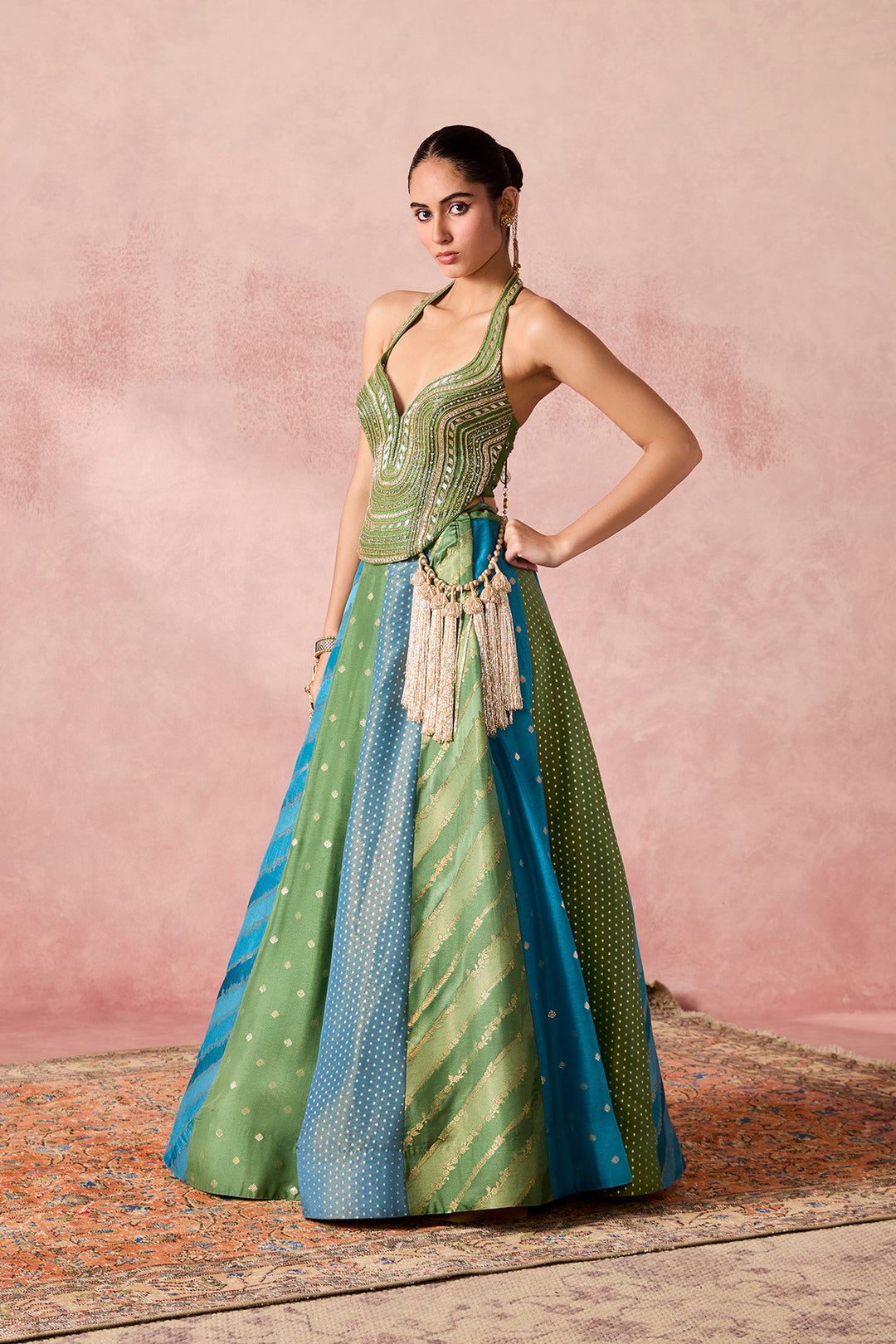 JUGNU JAMEWAR LEHENGA