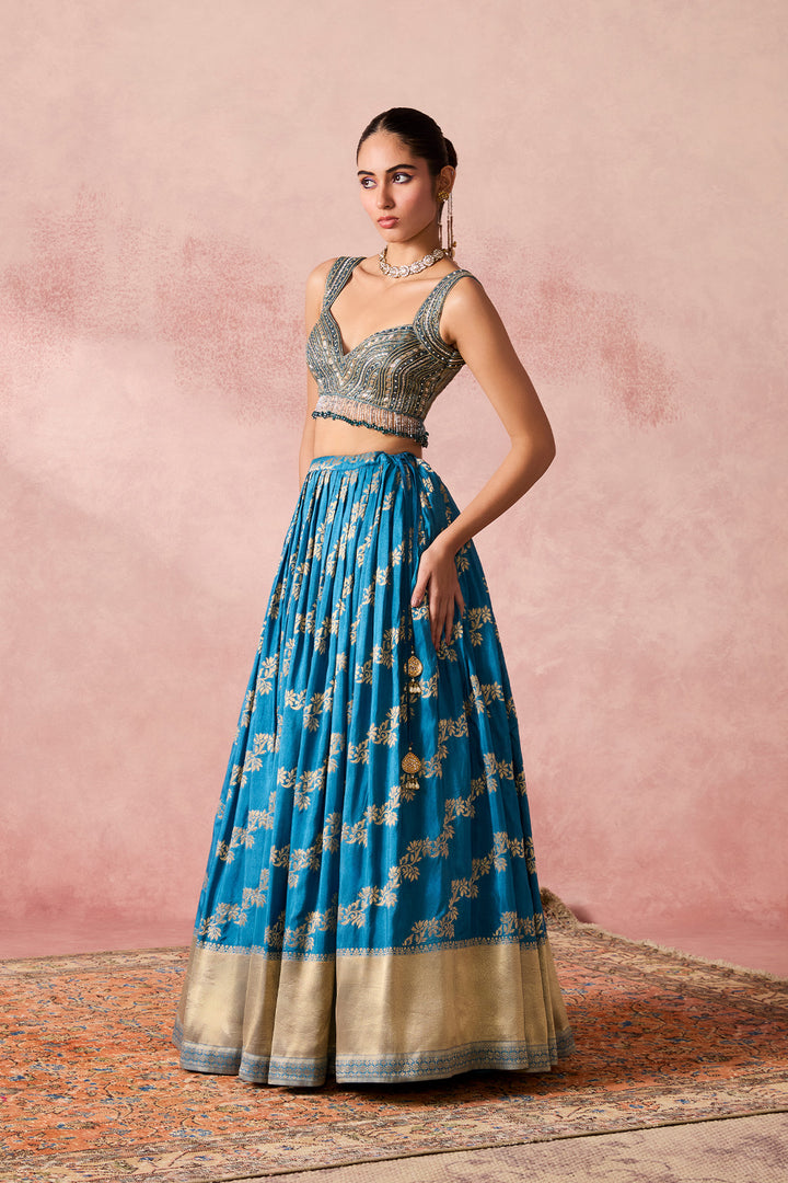 JAHAN LEHENGA
