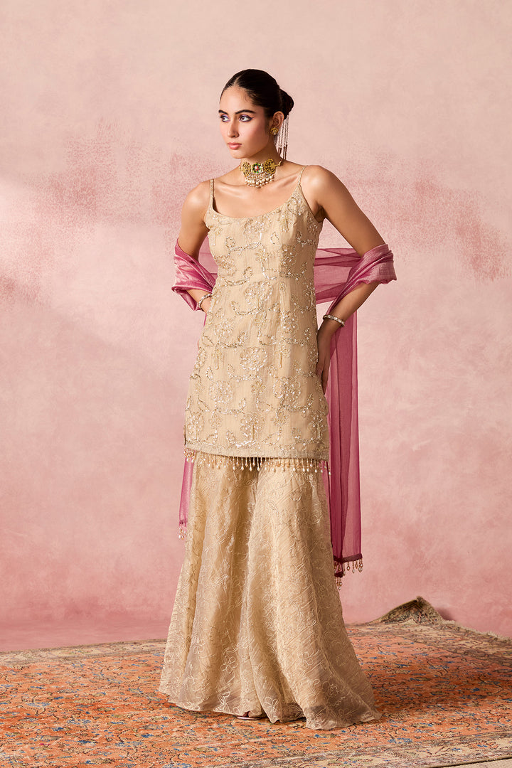 SITARA SHARARA