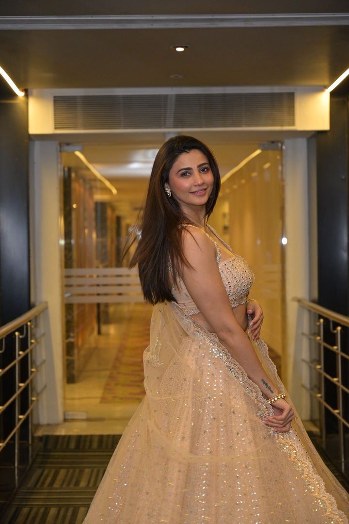 Daisy Shah in Nandini