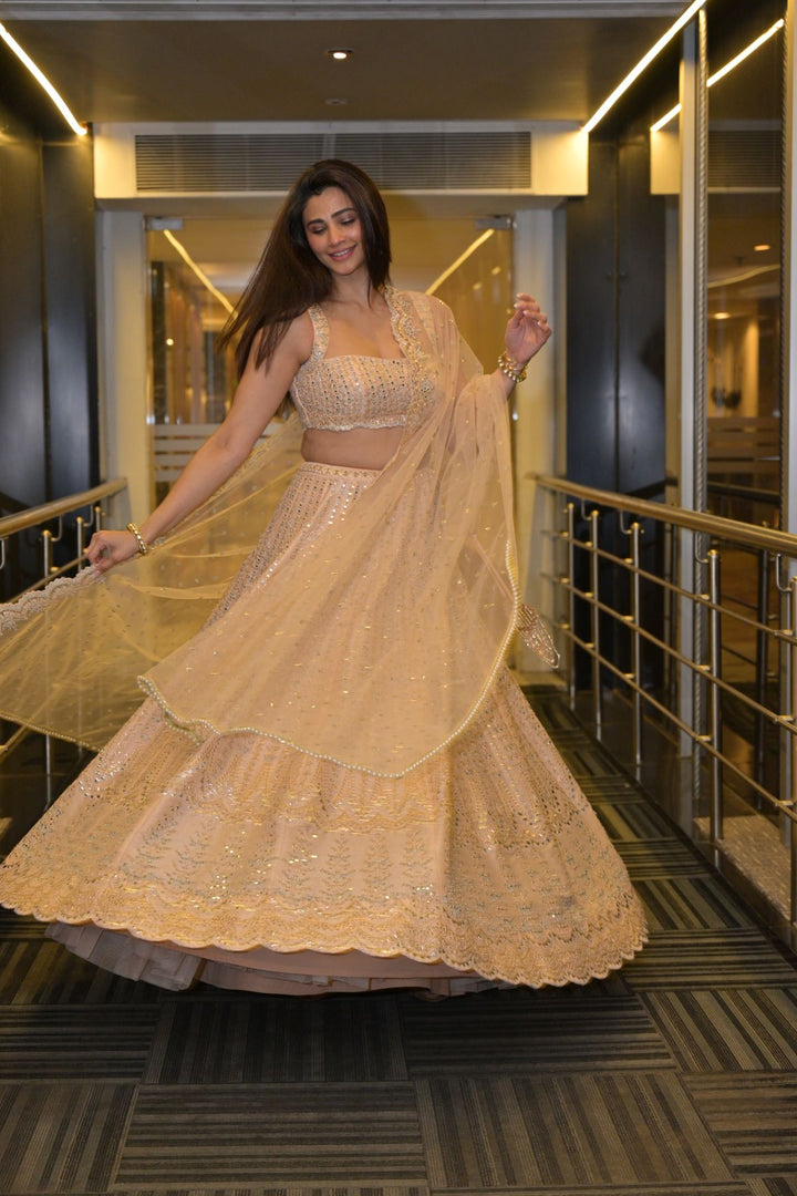 Daisy Shah in Nandini