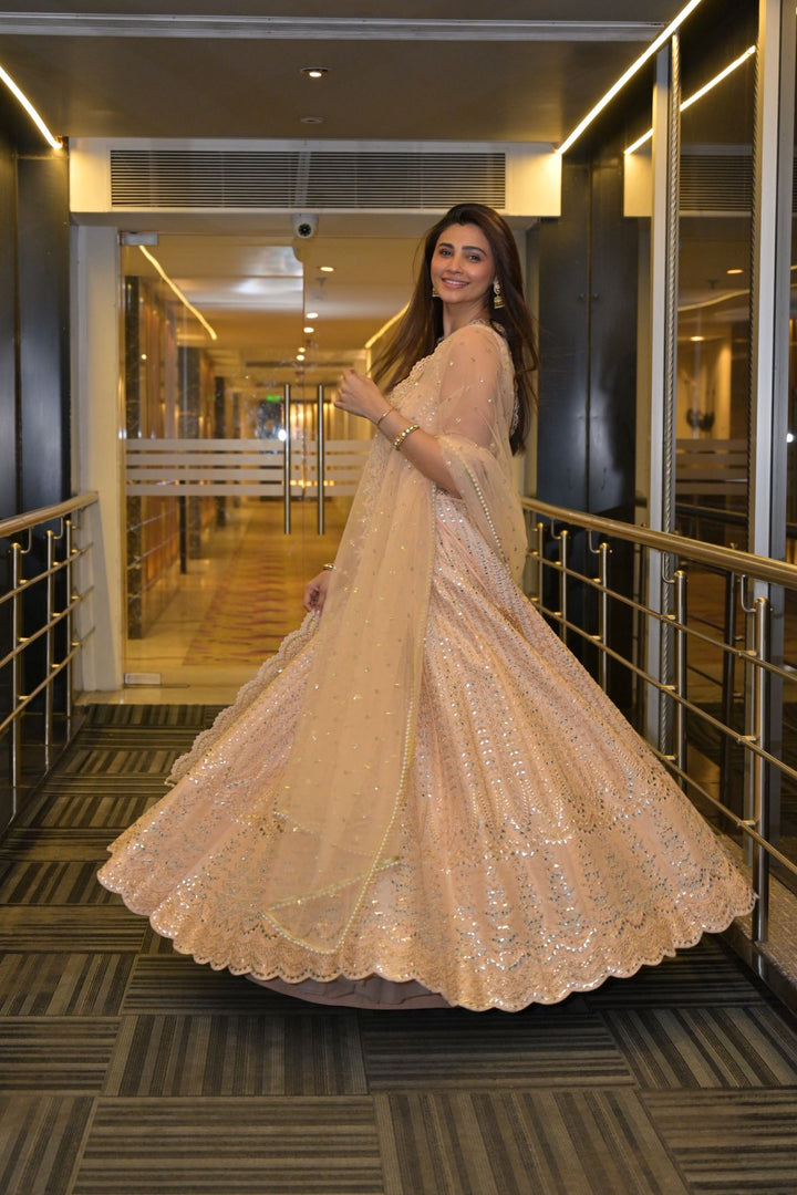 Daisy Shah in Nandini