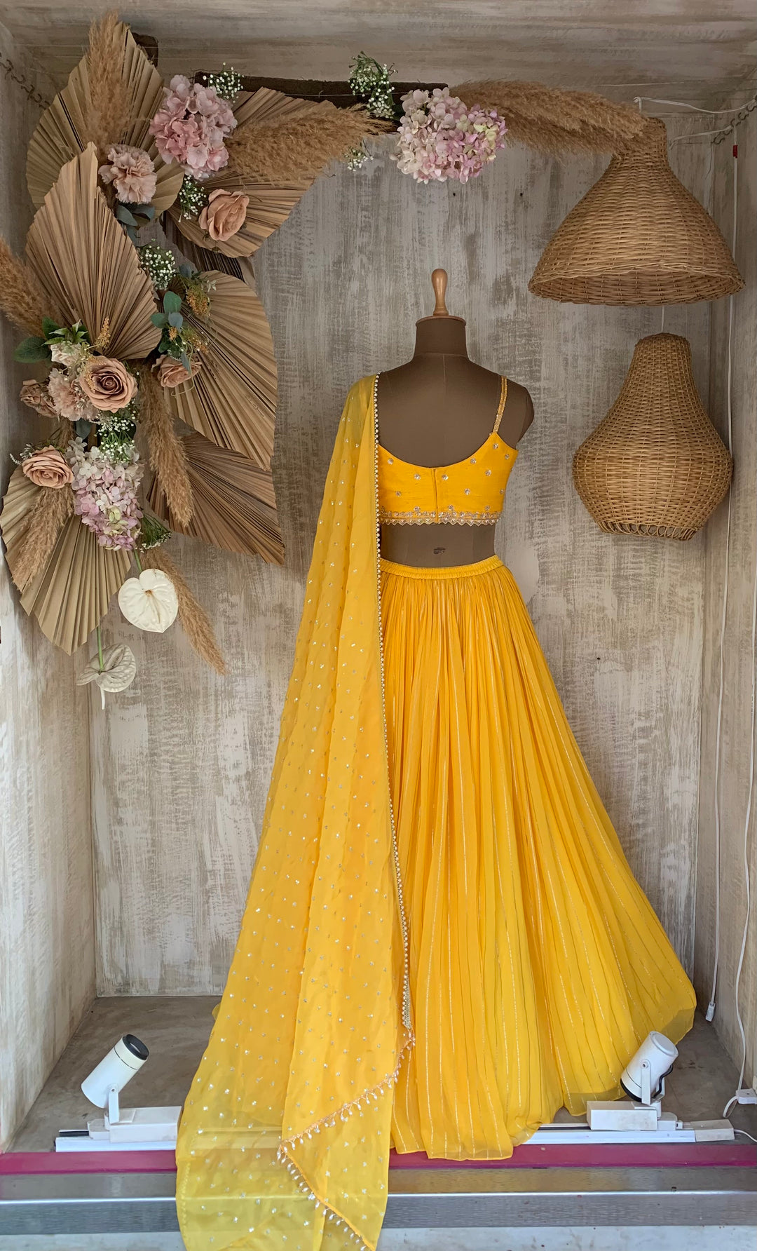 YELLOW JADE RUSHING SET