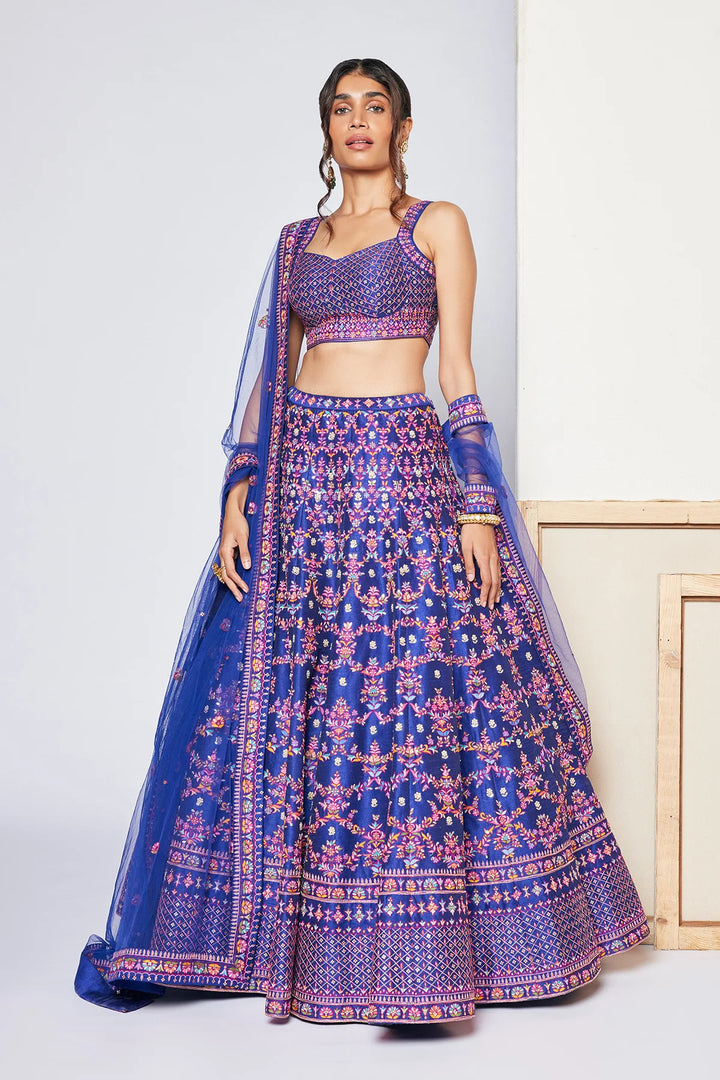 Nikita Dutta in Floras Feast