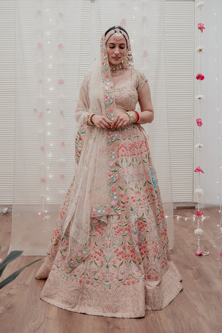Urmi In Peach Iris