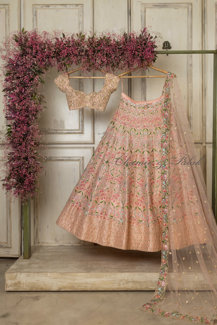 Urmi In Peach Iris
